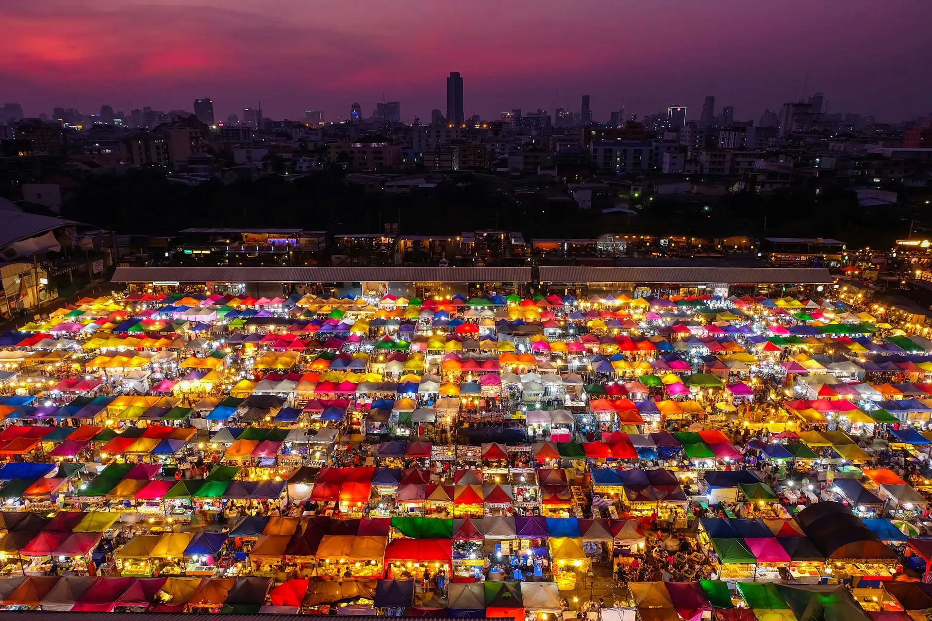 Best Night Markets in Bangkok